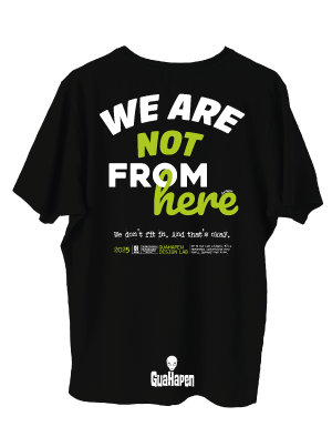 Camiseta urbana estilo oversize en color [negro/blanco] fabricada en algodón premium, con diseño exclusivo de la colección GH impreso en serigrafía de alta definición con motivos de estética streetwear y cultura alienígena.