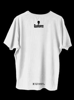 El diseño "Skating in the Space" presenta a GH dominando el asfalto con un estilo intergaláctico único.