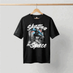 Camiseta oversized negra con diseño de alien Skating in the Sapce.
