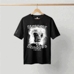 Camiseta oversized negra con diseño de alien.