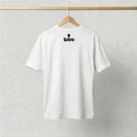 Camiseta oversized blanca con diseño de alien y texto Stranger Shadows.