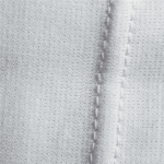 Camiseta oversized blanca con diseño de alien y texto Stranger Shadows.